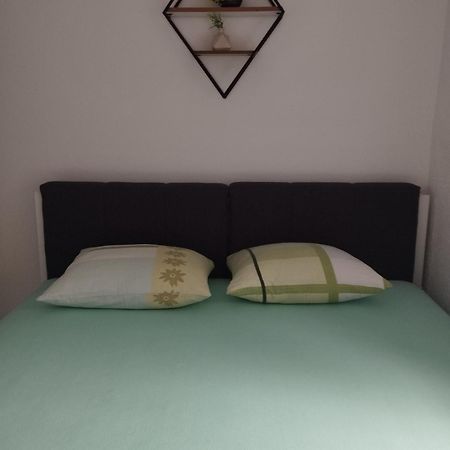 Apartmani Ruza Vir Buitenkant foto