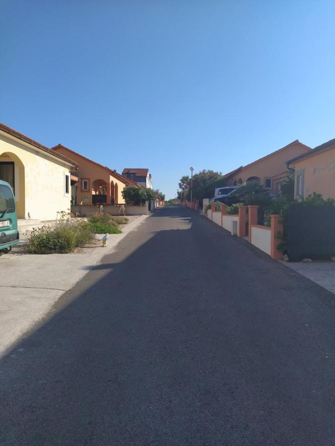 Apartmani Ruza Vir Buitenkant foto