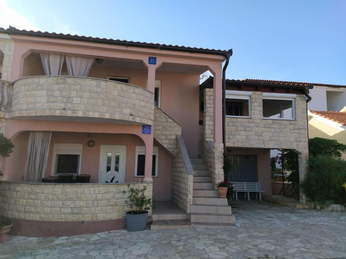 Apartmani Ruza Vir Buitenkant foto