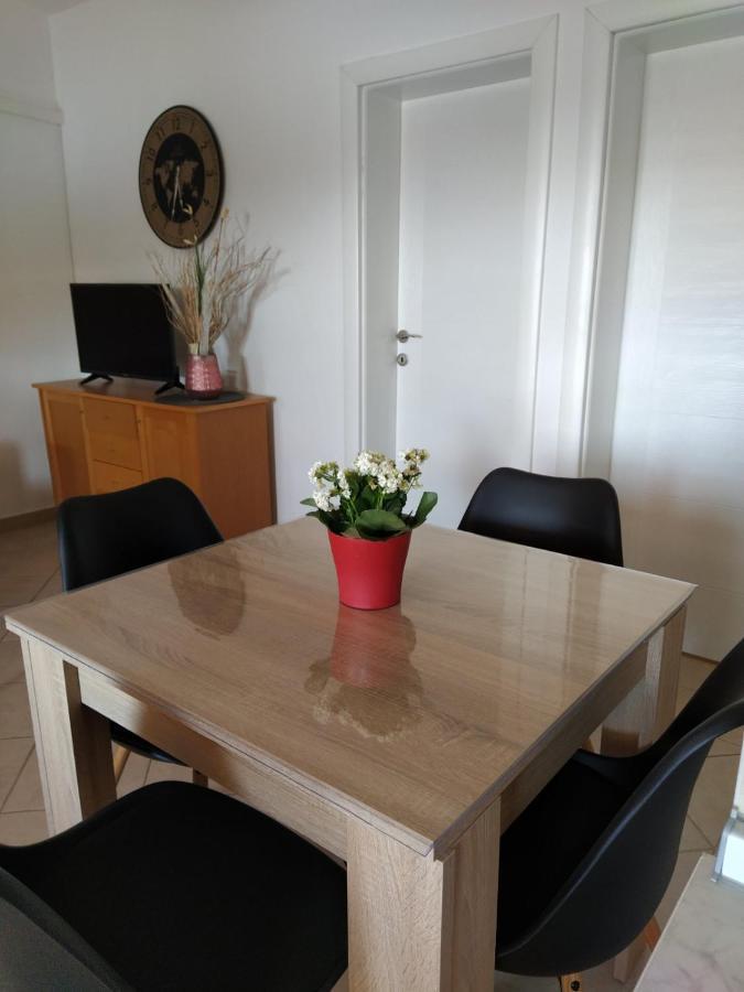 Apartmani Ruza Vir Buitenkant foto