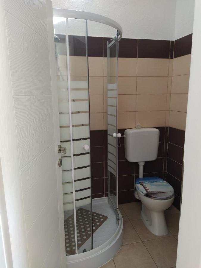 Apartmani Ruza Vir Buitenkant foto