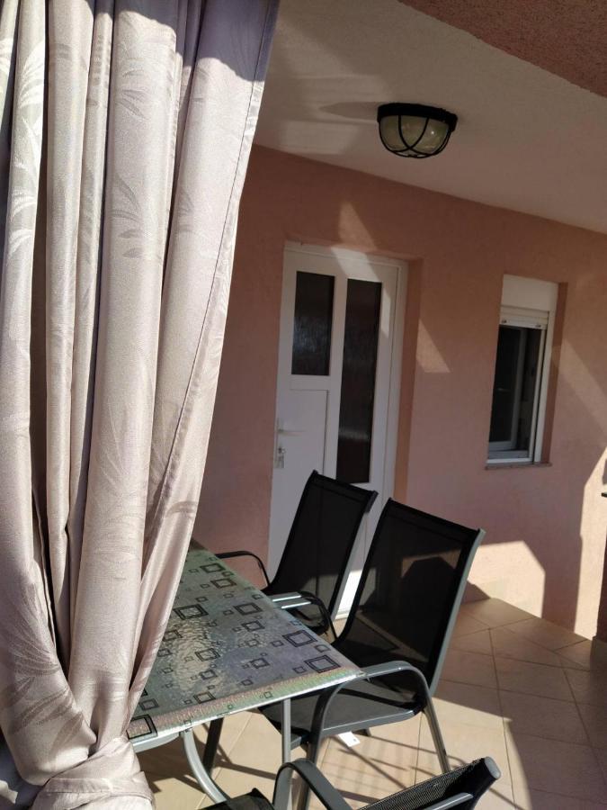 Apartmani Ruza Vir Buitenkant foto