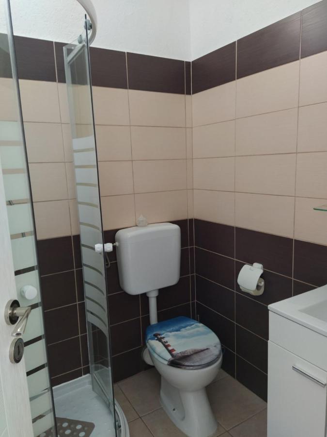 Apartmani Ruza Vir Buitenkant foto